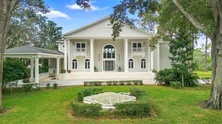 1126 BROWNSHIRE COURT