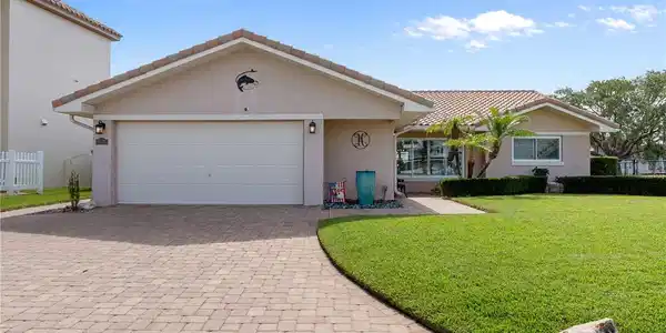 2221 N KINGS COVE POINT
