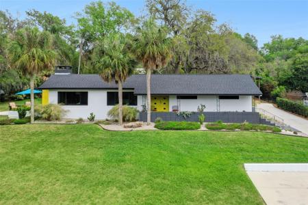 10426 LAKESHORE DRIVE