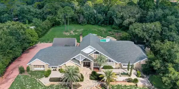 1041 SWEETWATER CLUB BOULEVARD