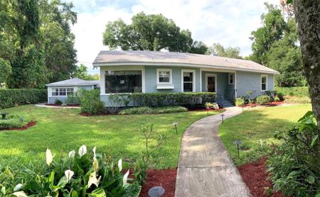 711 MAGNOLIA DRIVE