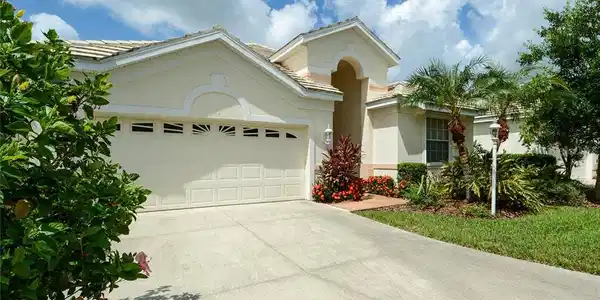 6711 SPRING MOSS PLACE