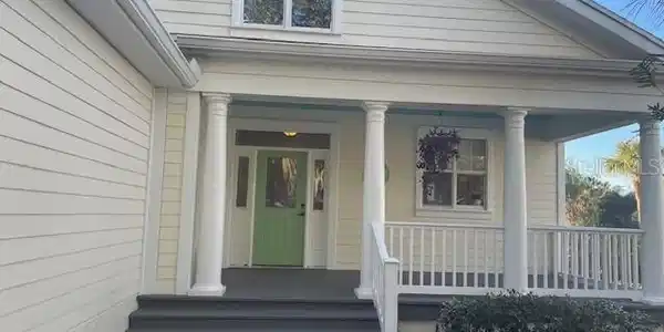 11 PELICAN COURT