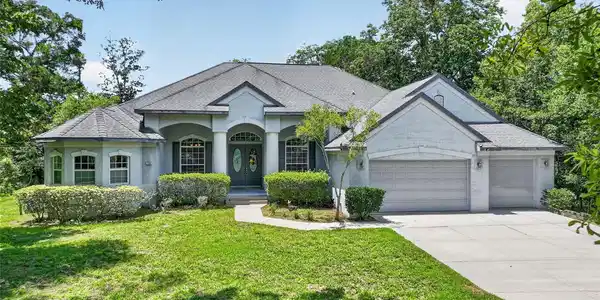 720 NORTHWEST SNUG HARBOR ROAD