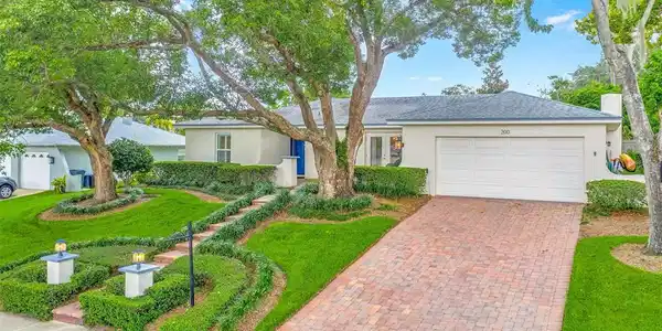 200 ROLLINGWOOD