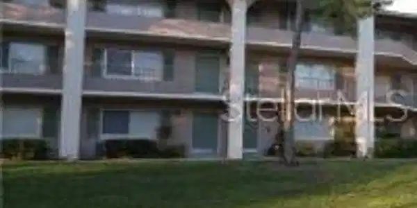 127 OYSTER BAY