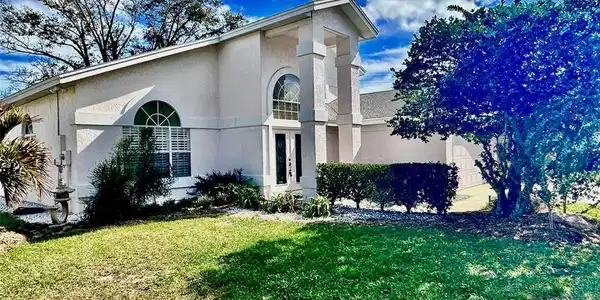 6004 BROOKHILL
