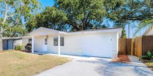 12908 KINGS MANOR