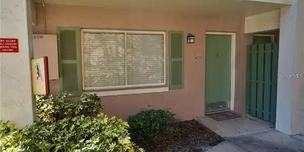 109 OYSTER BAY