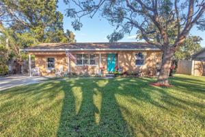 635 SHORE ACRES
