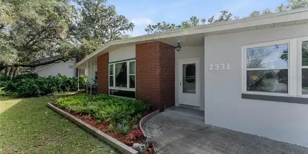 2331 OAK