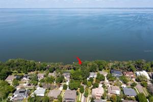 541 LAKE COVE POINTE