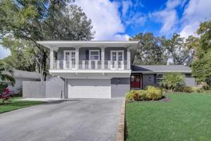 812 LINDENWALD