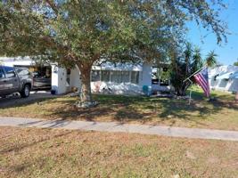 205 LAKE TARPON