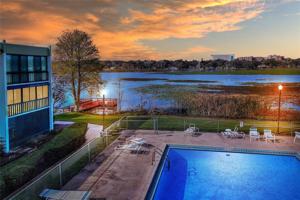 1130 LAKE PARKER