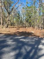 000 LOCUST LOOP DR