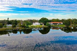 946 LAKE OTIS