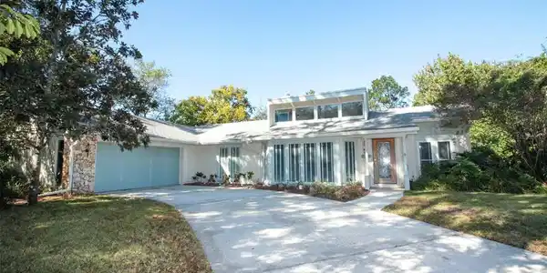 806 FOX VALLEY