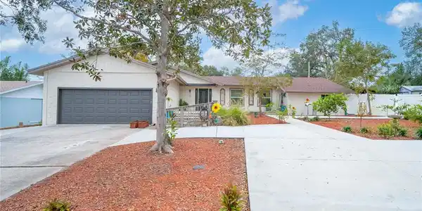 1315 VALLEY E