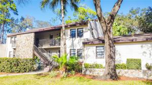 1000 TARPON WOODS