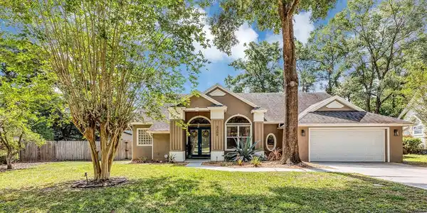 2209 PARK VILLAGE