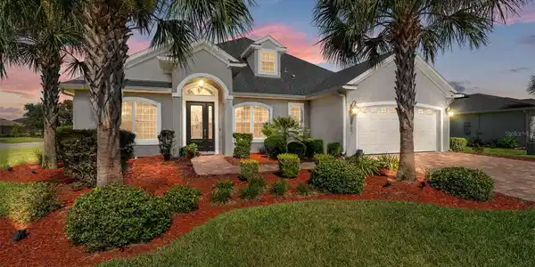 10154 JULIA ISLES