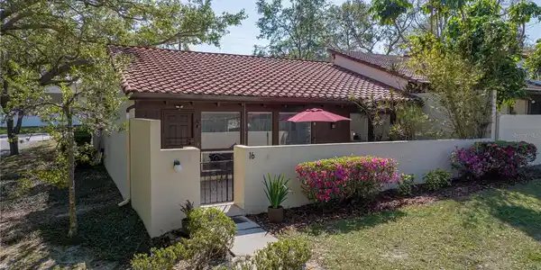 16 LOMA LINDA