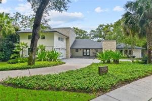 1504 THE OAKS