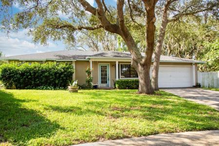 1607 PRAIRIE LAKE