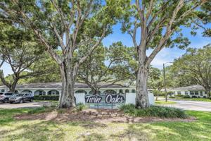 11200 102ND