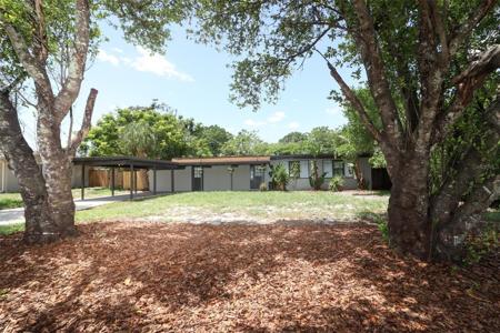 5616 CLEARVIEW
