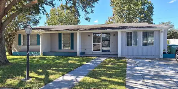 1468 E LOMBARDY DRIVE