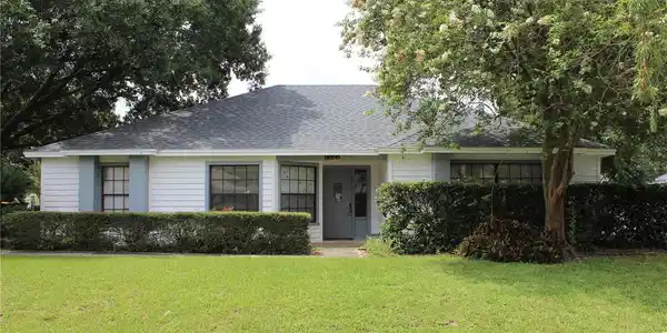 1141 COLONY ARMS