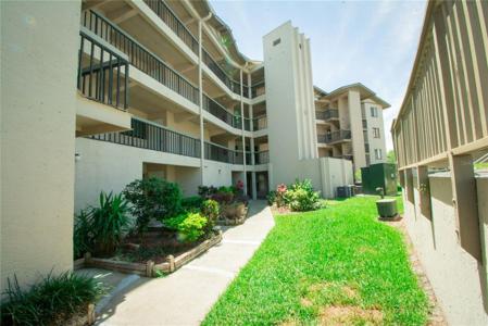 1052 LOTUS COVE