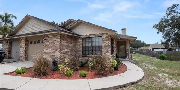 729 HIGHLAND GARDENS LANE