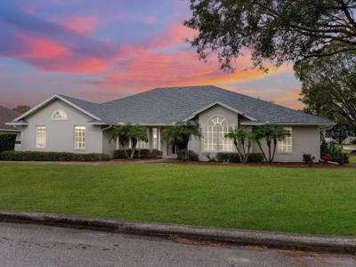 1828 SANDY KNOLL S