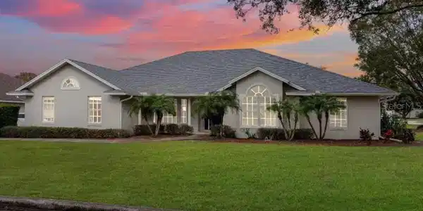 1828 SANDY KNOLL S