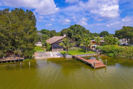 10505 LAKE BREEZE