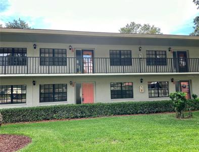 2040 LAKEVIEW DRIVE