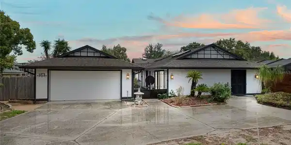 1571 KENLYN DRIVE