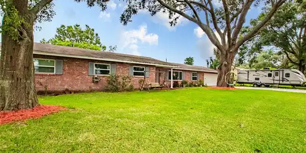6103 DONEGAL W
