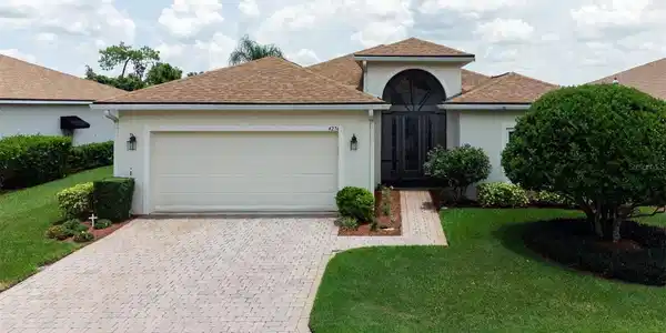 4274 BERWICK DRIVE