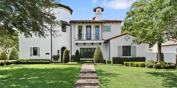 1580 HARRIS CIRCLE