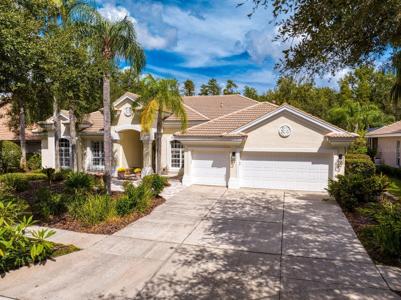 10232 WATERSIDE OAKS