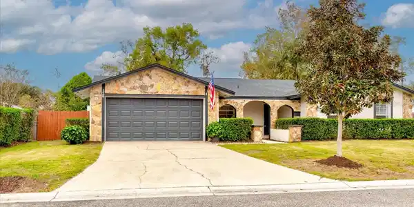120 ALBRIGHTON DRIVE