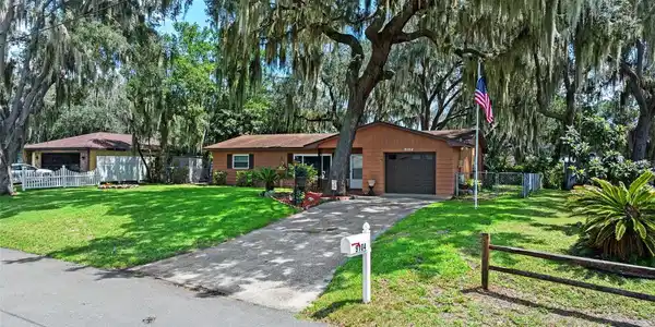 9104 E AQUA VISTA DRIVE