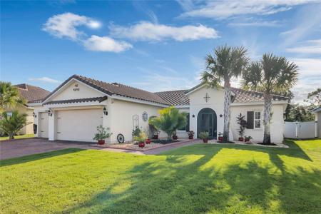 4121 BELLA ISLE CIRCLE