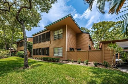 903 LENNOX W