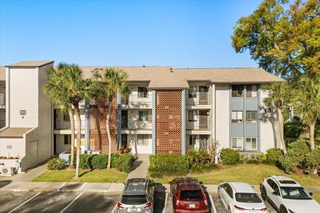 15 ESCONDIDO COURT