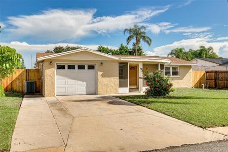 3429 SEFFNER